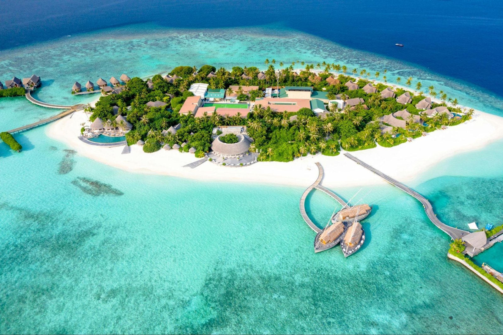 Classic Maldives Island Tour with Overwater Villa and Beaches