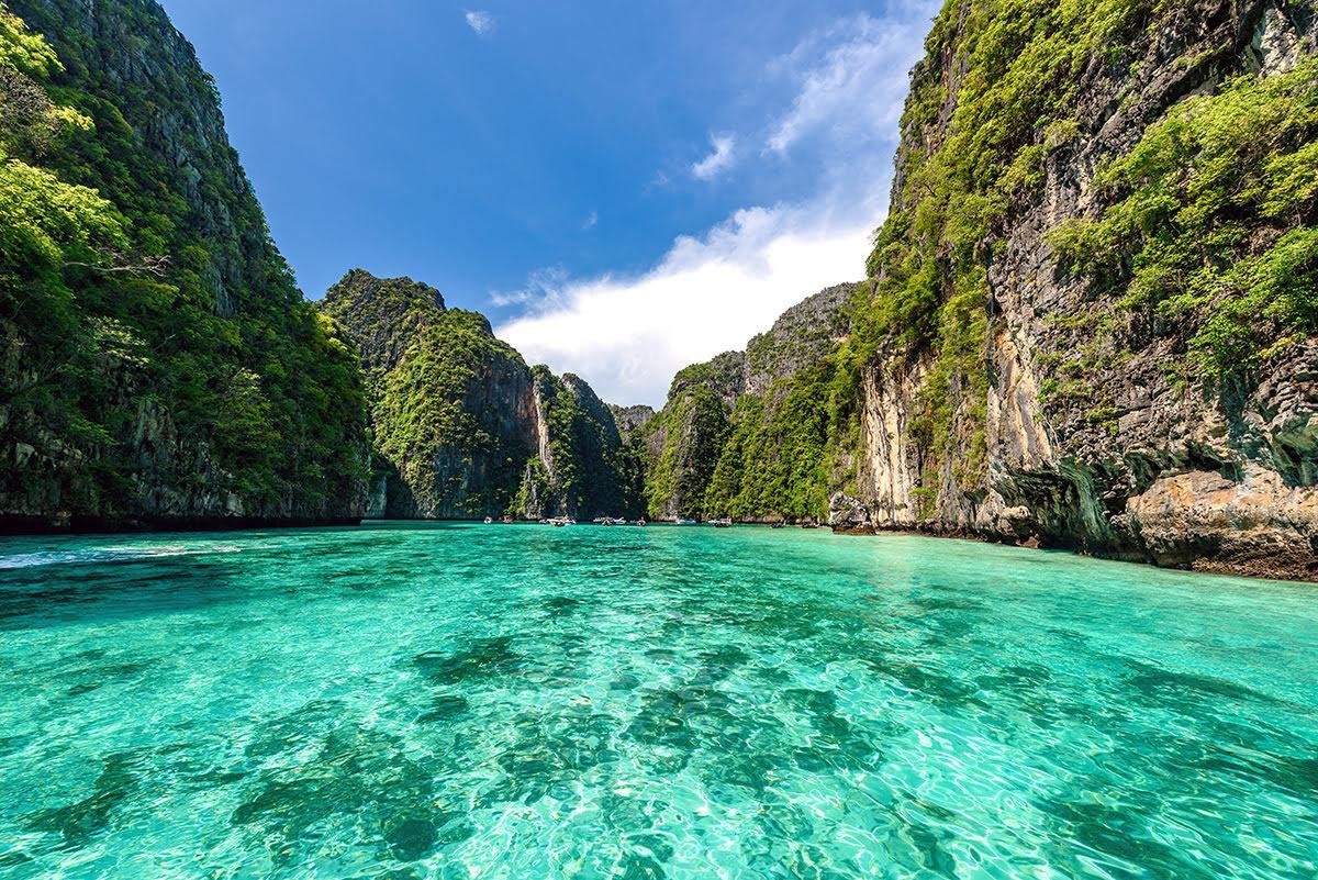 Classic Thailand City Tour with Bangkok and Phuket